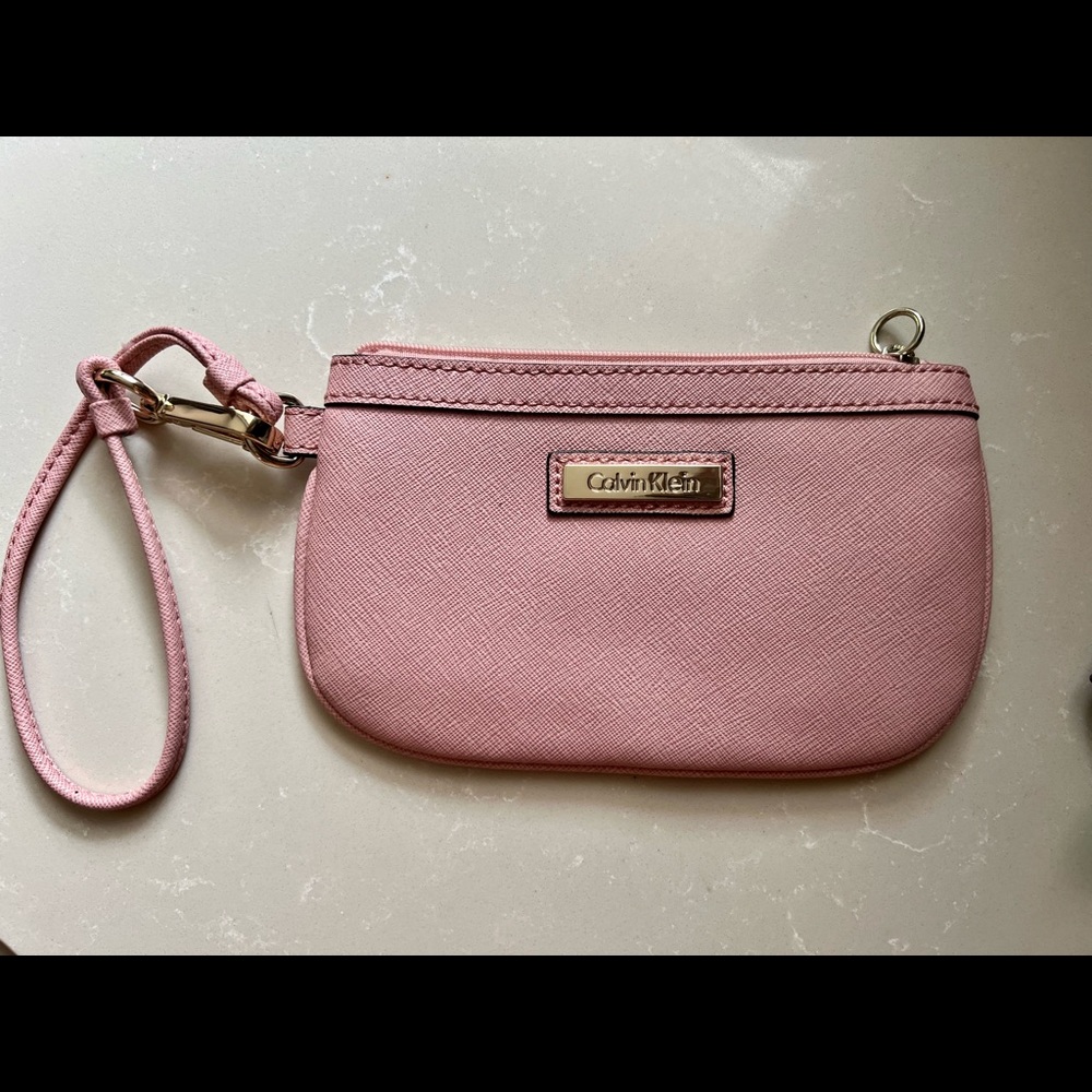 Hand wristlet